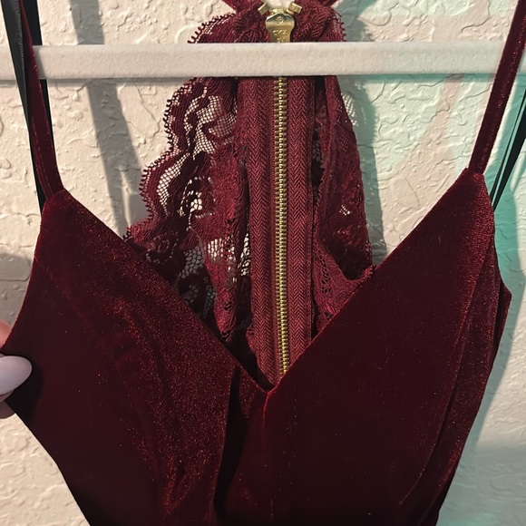 B. DARLIN EXCLUSIVE VELOUR MERLOT FORMAL DRESS - Picture 2 of 8